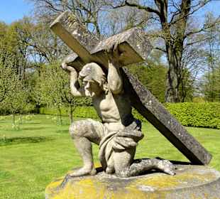 Skulptur vor der Gloriette