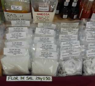 Verkauf Flor de Sal in der Markthalle von Loulé