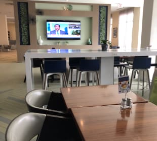 Gastro Holiday Inn Express & Suites - Orlando At Seaworld