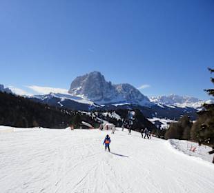 Skigebiet Obereggen, Kind fährt voraus 