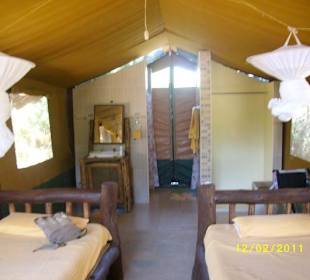 Ndololo ein tolles Camp mitten in Tsavo Ost