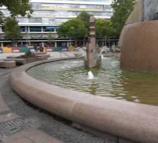 Weltkugelbrunnen