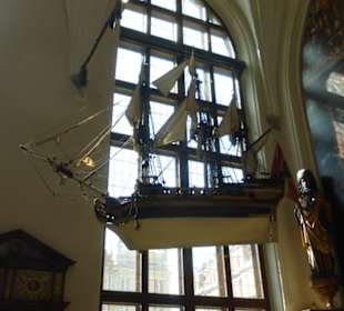 Dwór Artusa, der Artushof: Innenbesichtigung