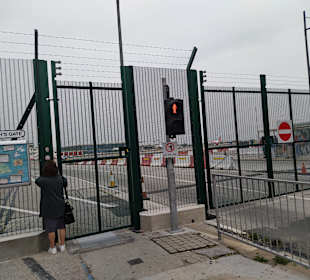 Geschlossen - Flieger kommt!