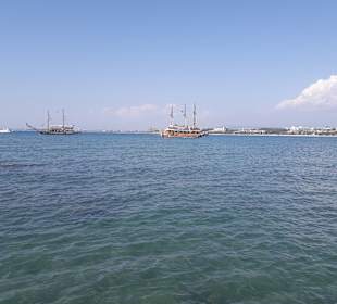Strand Side