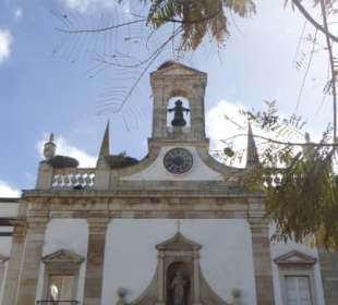 Das Stadttor Arco da Vila, der Zugang zur Altstadt