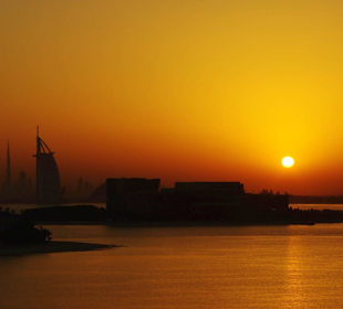 Dubaj o wschodzie śłońca