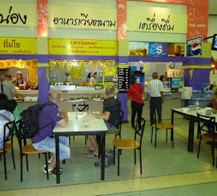 Food Court im Kaufhaus
