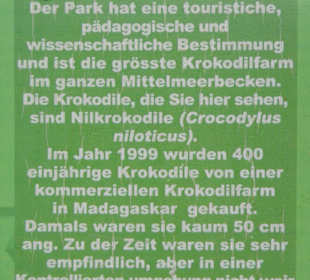 Hinweis-Schild am EIngang Krokodilfarm