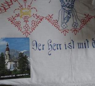 Stickereien in der Kirche