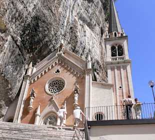 Blick auf die Kirche