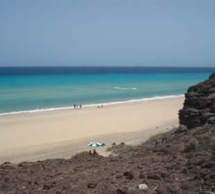 Blick auf den Strand vom Parkplatz aus