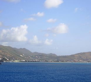 Einfahrt in den Hafen