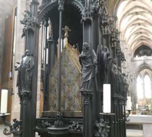 Das Sebaldusgrab in der Sebalduskirche in Nürnberg