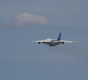 Start Antonow An-124