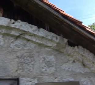 Brunnenhaus mit Quelle Lonsingen