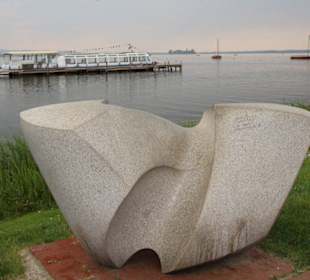 Kunstobjekt am See 