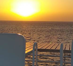 Sonnenaufgang am Dolphin Reef