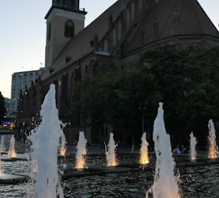 Blick auf Wasserarkaden und Marienkirche