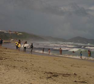 Tolle Wellen für Surfer