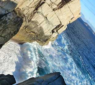 Felsformationen bei der Bucht