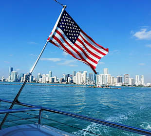 Skyline vom Wasser her