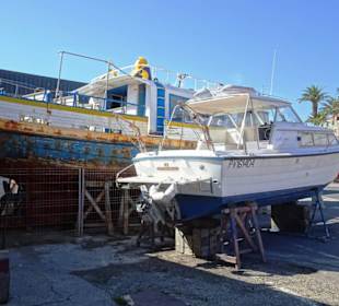 Im Werftbereich des Hafens von Port Vendres