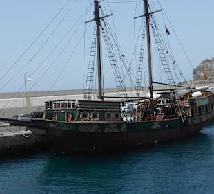 Piratenschiff in Hafen von Puerto Rico