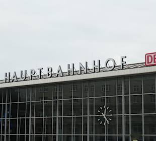 Beim Kölner Hauptbahnhof
