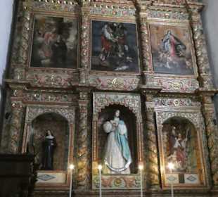 Einer der Nebenaltäre / Seitenaltäre