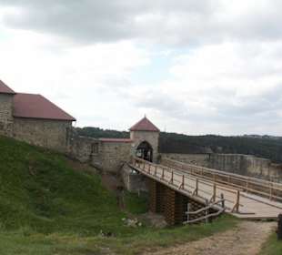 Most nad fosą