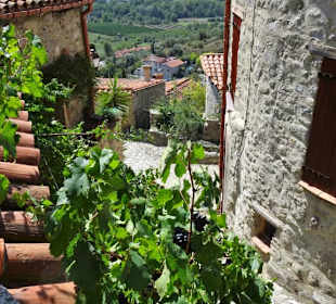 Rundgang durch die Altstadt von Eus