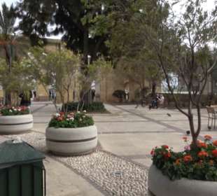 Upper Barrakka Gardens