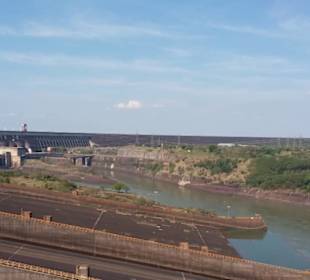 Itaipú Staudamm