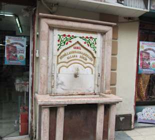 Kemeraltı Bazar in Izmir - Brunnen