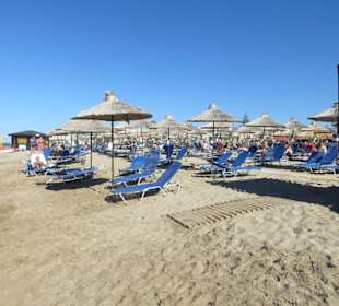 Der Strand vor dem Anissa Beach Hotel