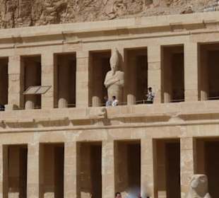 Ein naher Blick zum Hatschepsut Grab