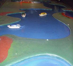 Mit dem Boot über die Seenplatte schippern