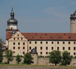 Festung mit Marienkirche und Bergfried