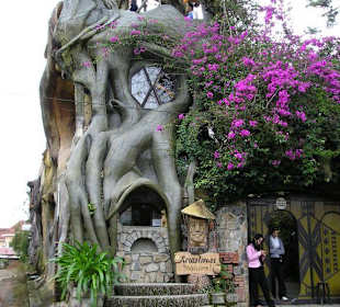 Crazy House (außen)