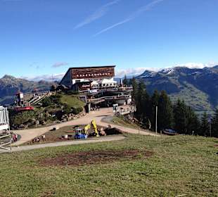 Auch oben wird gebaggert und gebaut