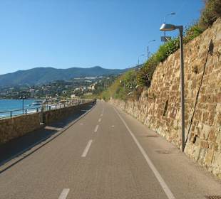 Fast immer am Meer entlang