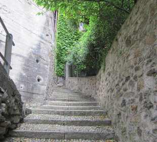 Der wunderschöne Bergort Stazzona