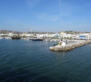 Ausfahrt aus dem Hafen