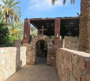 Eingang zum 7-Frauen-Kloster