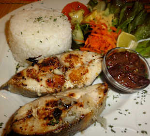 Gegrillter Fisch des Tages