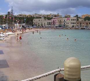 St.Georges Bay, Strand