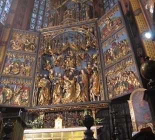 Der Veit-Stoß-Altar (von nahem)
