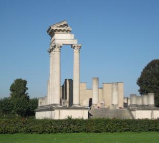 Auf dem Weg zum Hafentempel