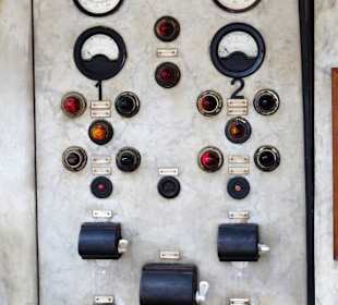 Schalttafeln im Straßenbahnmuseum